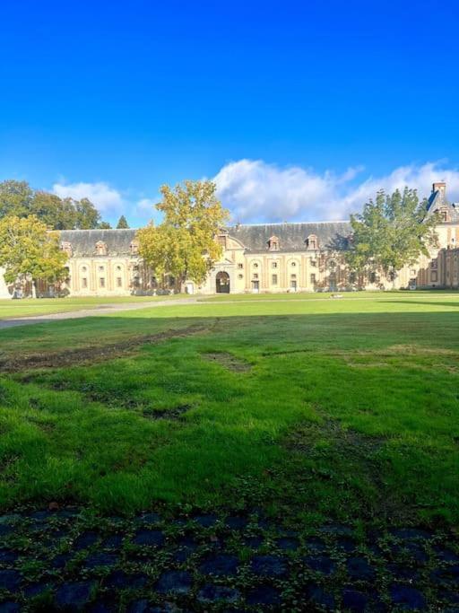 Апартаменты Cozy Flat In Castle Near Fontainebleau - 10 Min Fleury-en-Biere Экстерьер фото